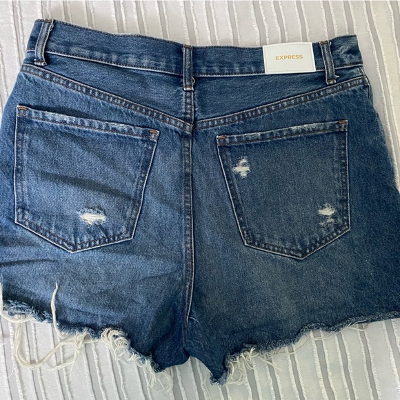 Express High Rise Mom Short - Picture 2 of 5